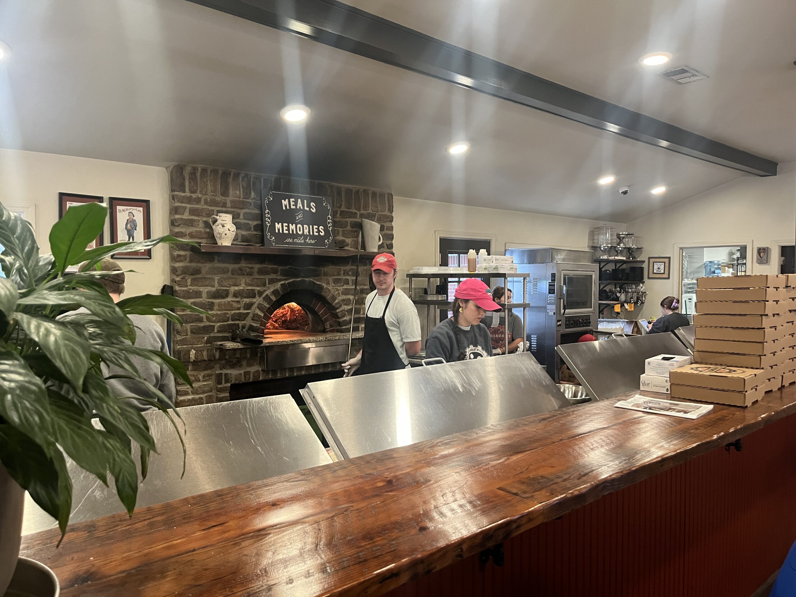 Great Wood-Fired Pizzas at Oxford’s Fergndans